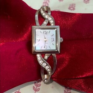 Avon Elegant Silver Women's Watch Bracelet